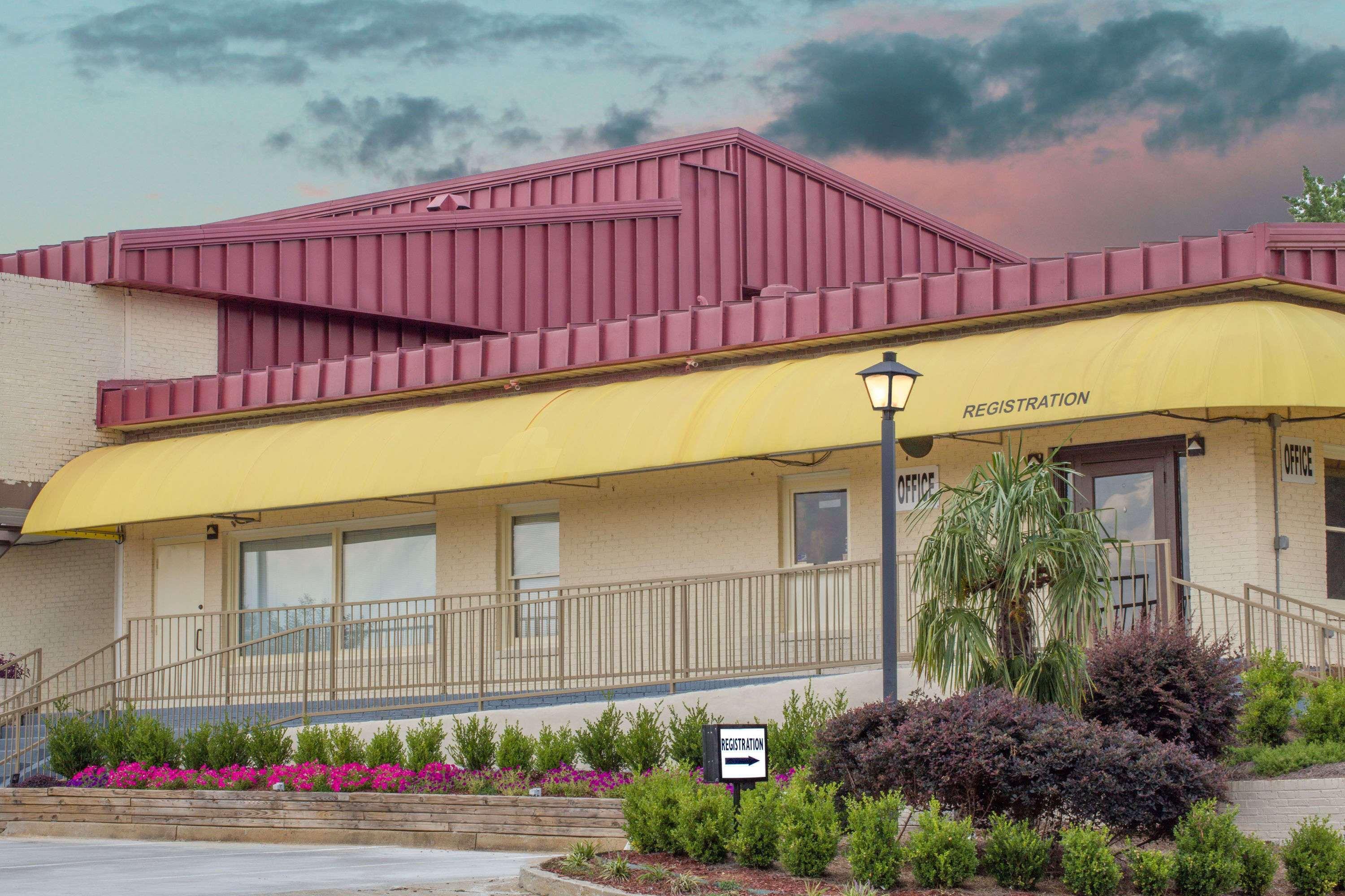 Days Inn Milledgeville Exterior foto
