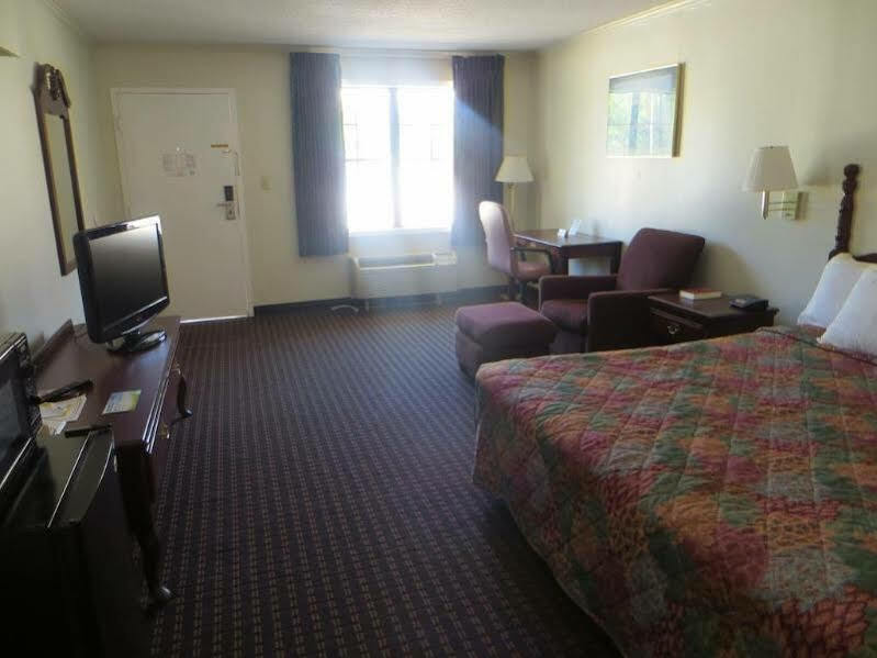 Days Inn Milledgeville Exterior foto